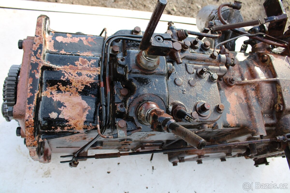 Zetor 8145 10145 převodovka zánovní z postřikovače rp6 - 8
