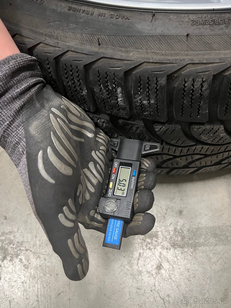 Kompletní sada Audi A3 R18 zimní - 8