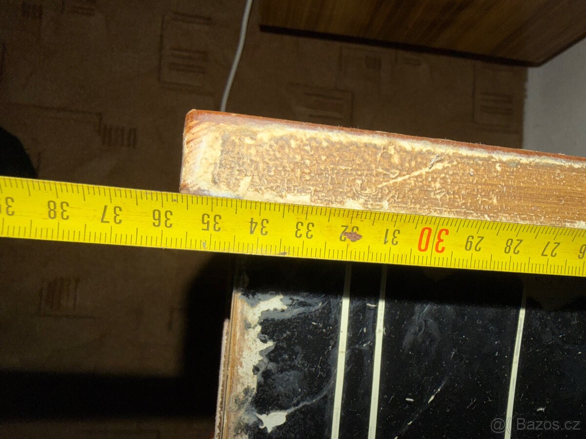 Staré noční stolky a zrcadlo - 8