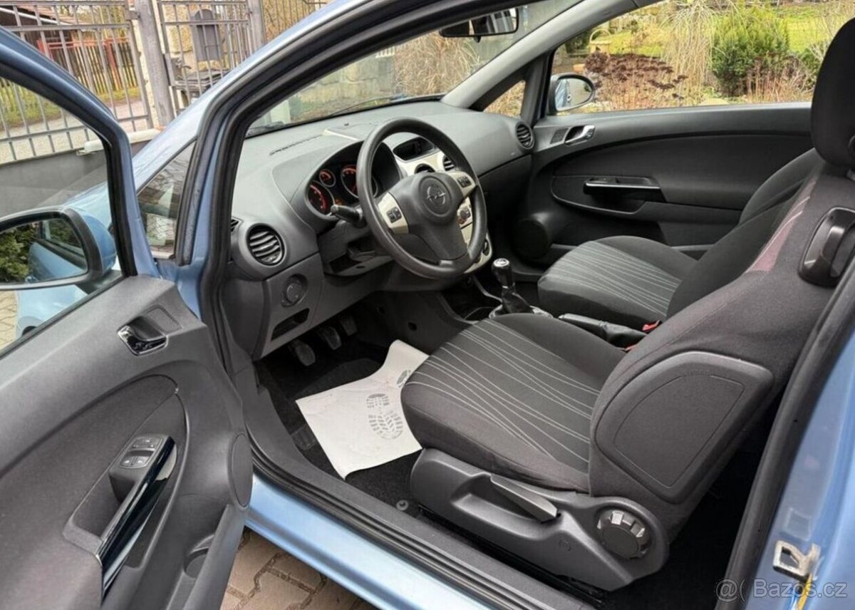 Opel Corsa 1,2i 1 Majitel pravide.servis benzín - 8