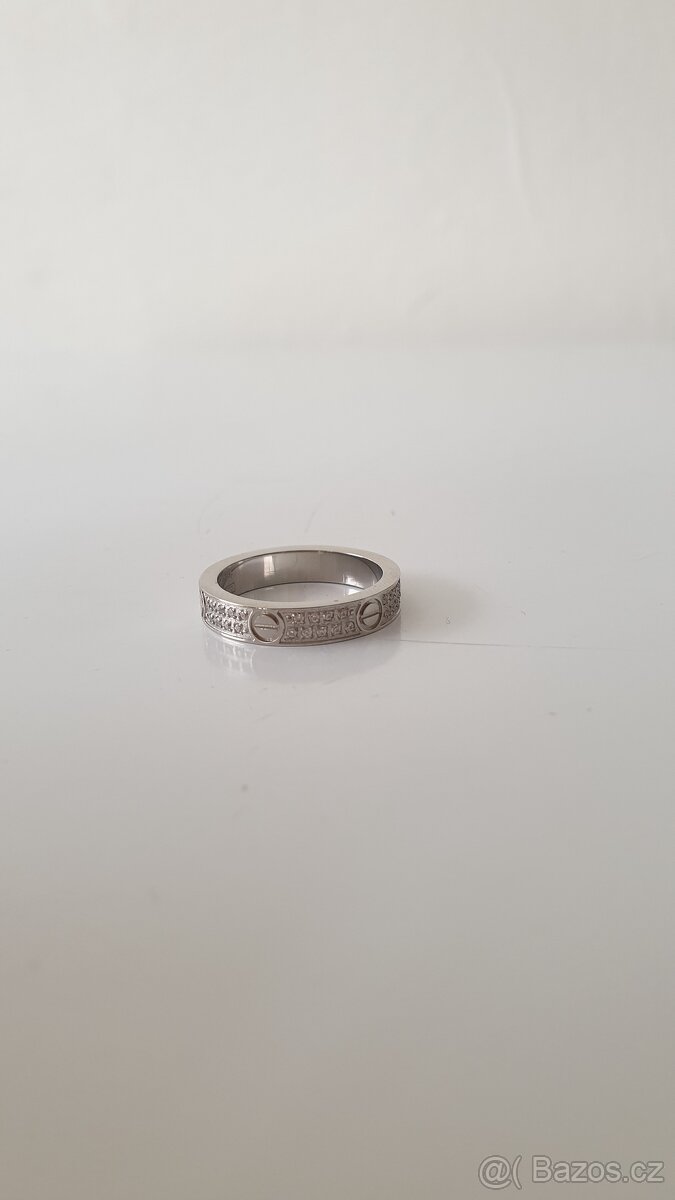 2x pavé Love ring - 8