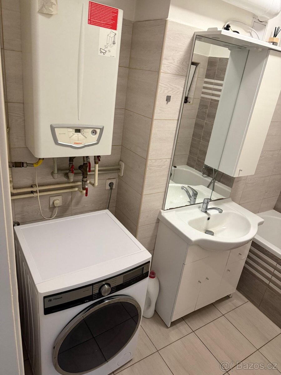 Pronájem bytu 2kk 54m2 Hradec Králové - 8