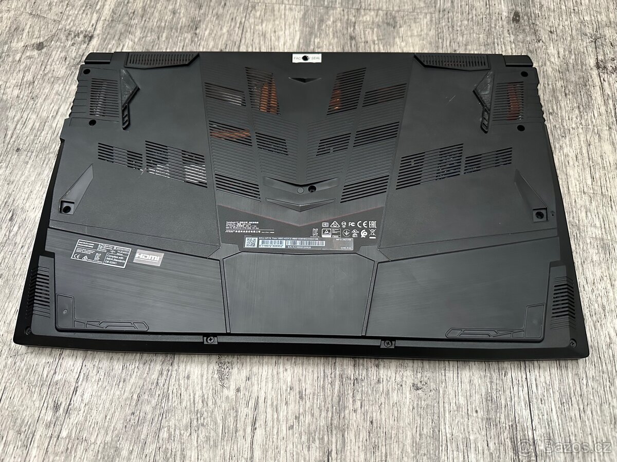 OBŘÍ 17.3” HERNÍ NOTEBOOK-MSI i5. 10gen/SSD/GTX/NOvÁ BAT - 8