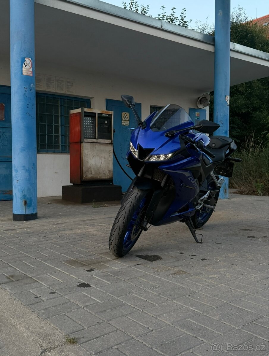 Yamaha YZF-R125 - 8