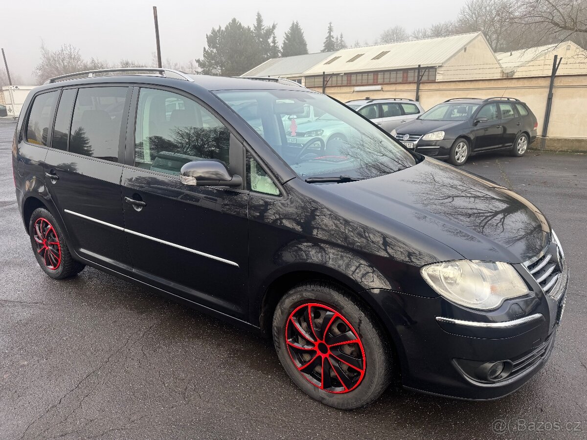 Volkswagen Touran 2.0 TDi FACELIFT MOŽNO NA SPLÁTKY - 8
