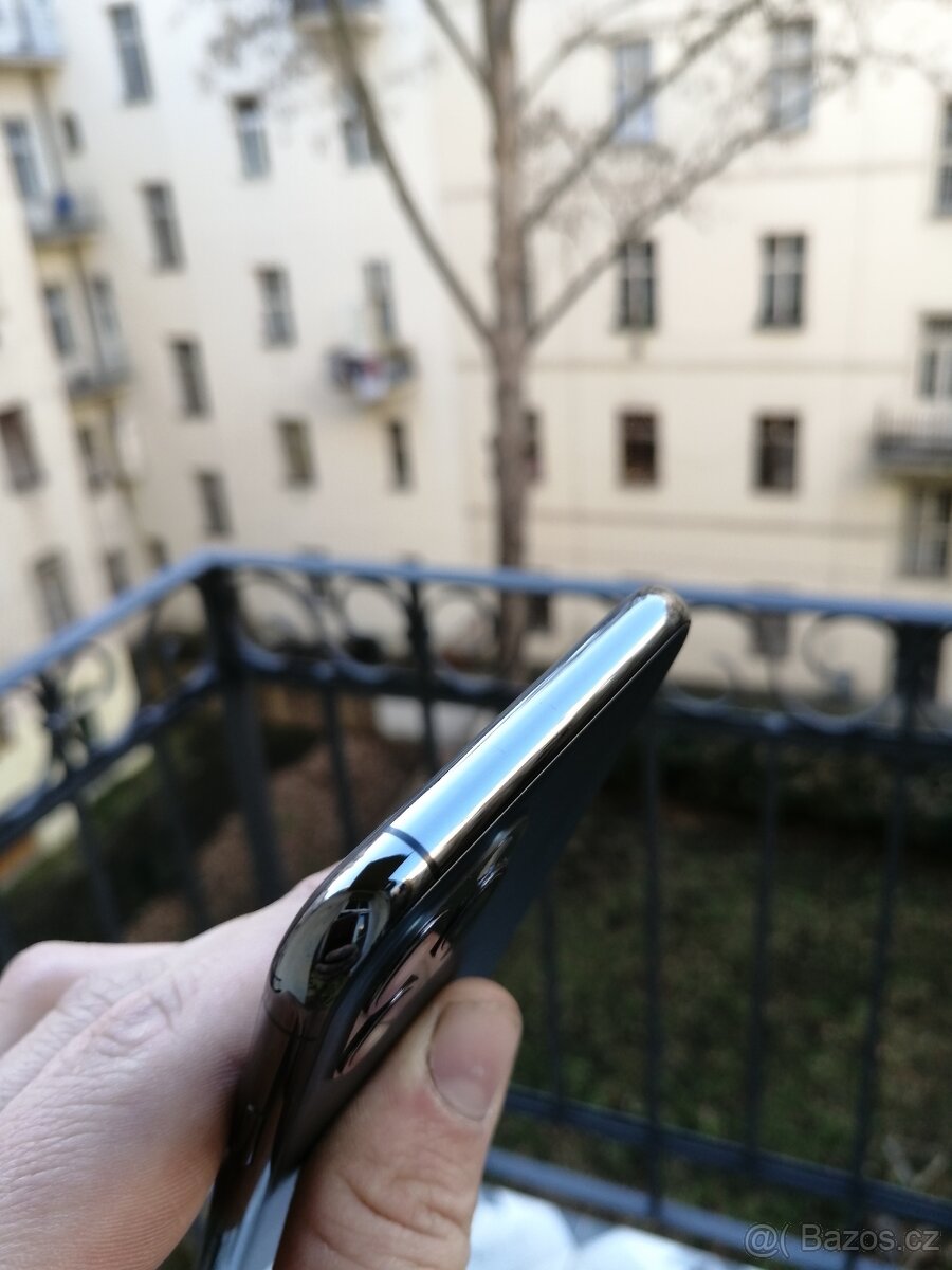 iPhone 11 pro perfektní stav - 8