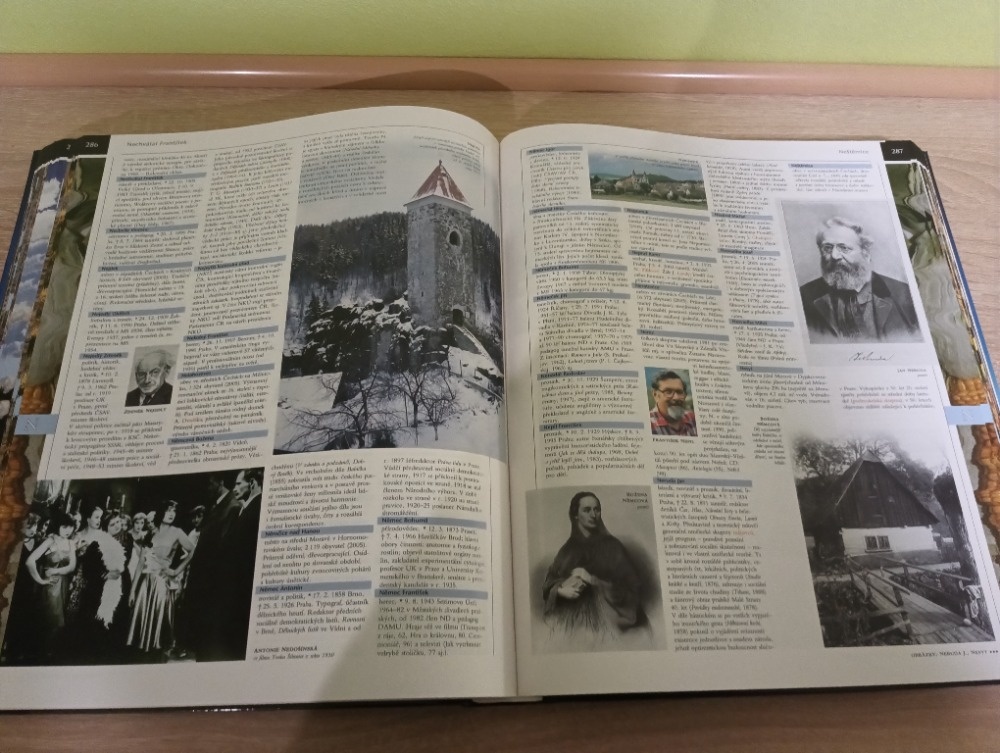 RŮZNÉ KNIHY O ČESKÉ REPUBLICE - od 50 Kč - 8