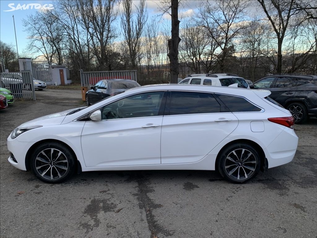 Hyundai i40 1,7 CRDi 104kW
Ojeté, 2017, 255 000 km - 8
