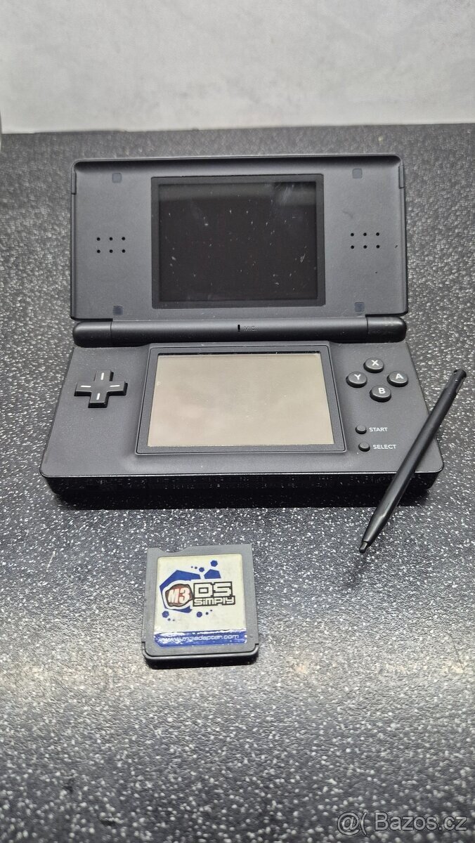 Nintendo DS Lite + M3 DS Simply - 8