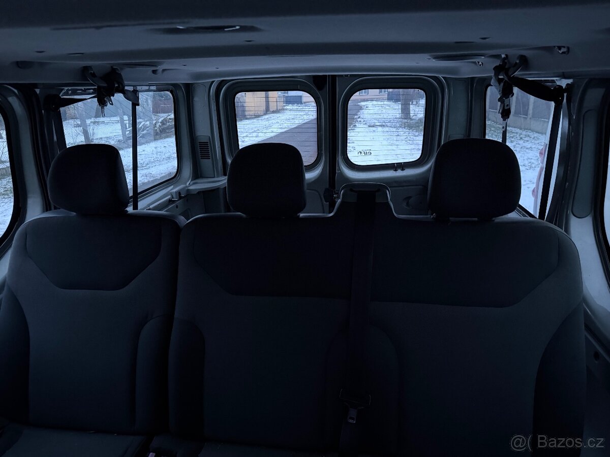 Renault Trafic Passenger 9míst - 8