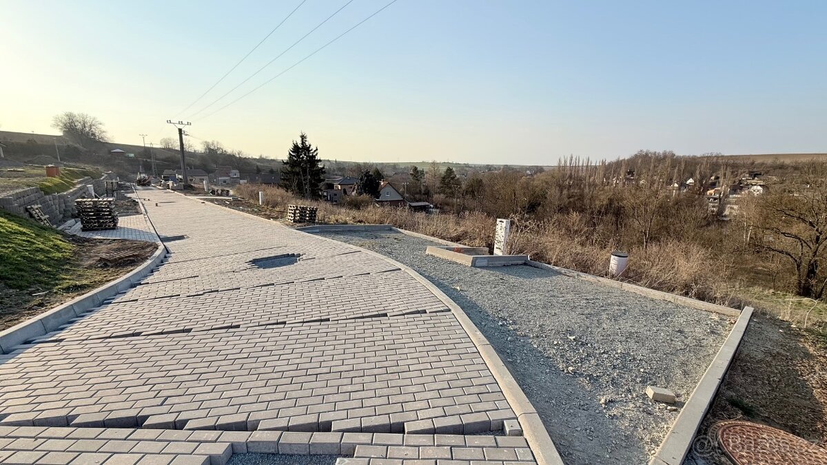 Prodej pozemku na stavbu RD. - 8