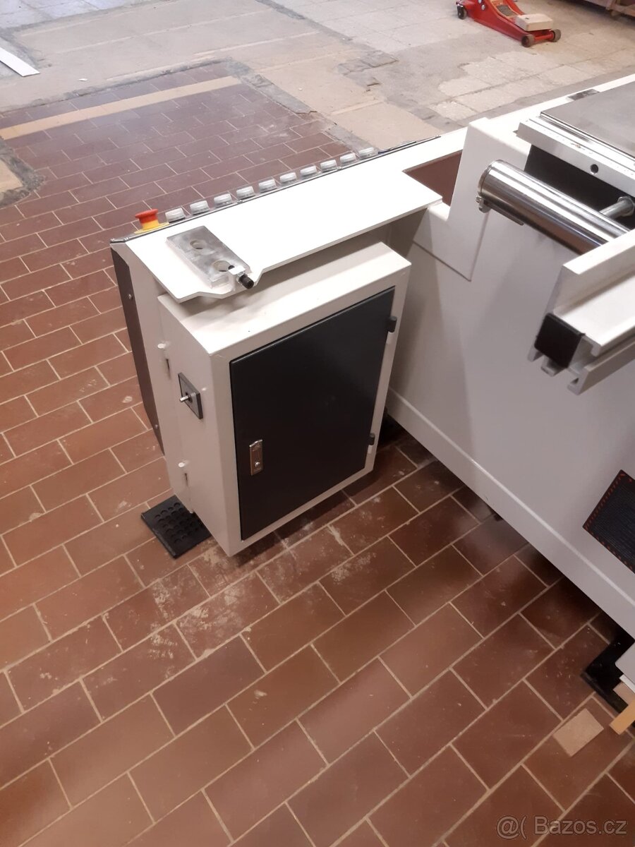 Formátovací pila s 4000 x 410 mm posuvným stolem. - 8