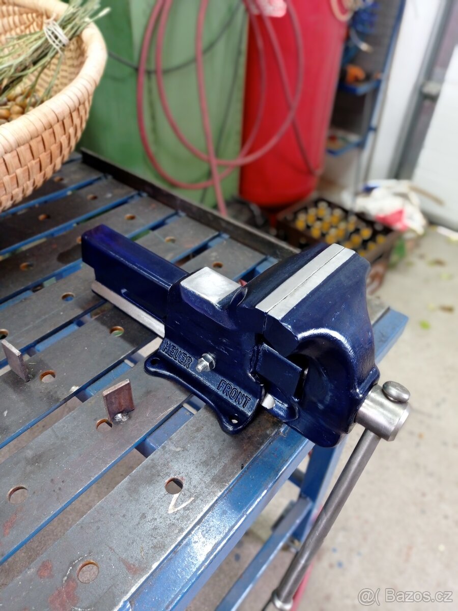 Svěrák Heuer front - 8