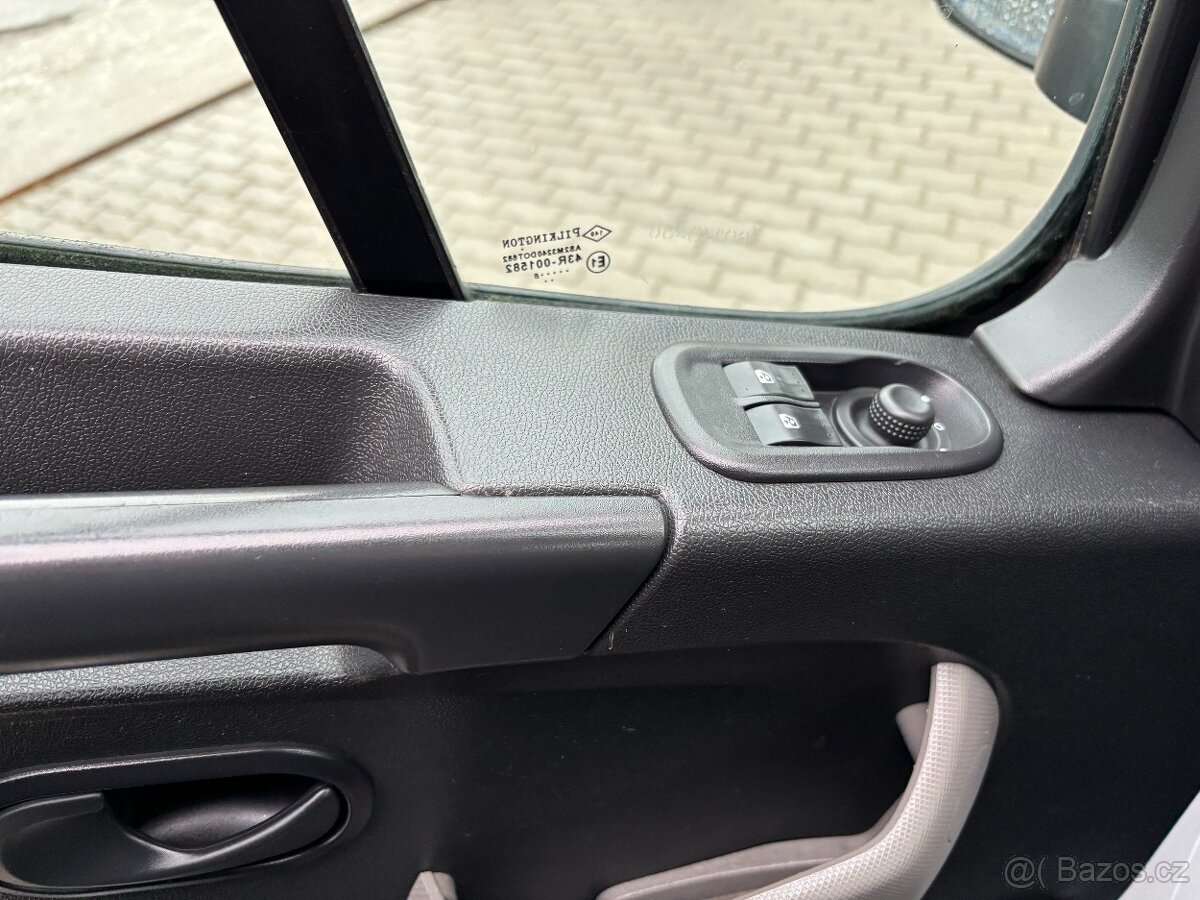 Renault Master sklápěč 2.3 tdi 6 míst - 8