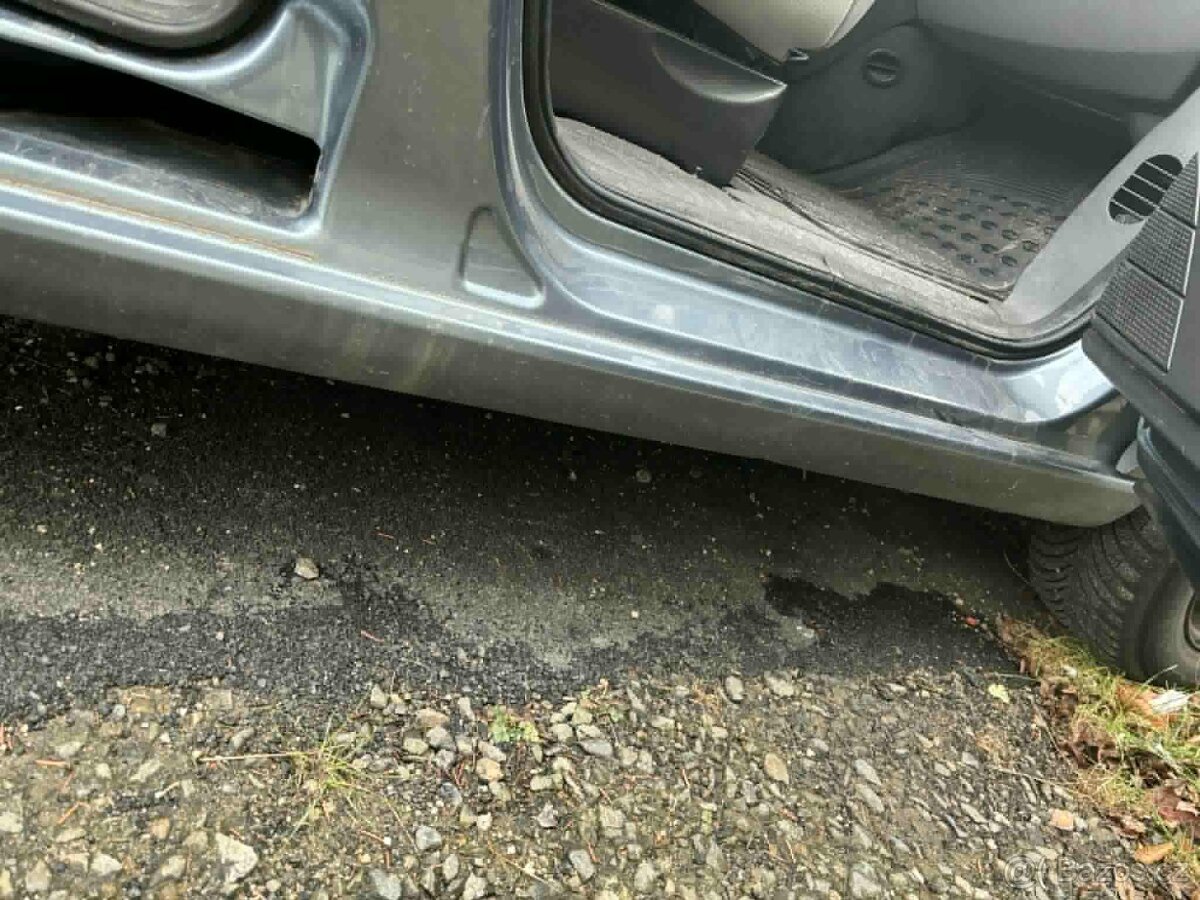 807 2,0 Hdi 103kw Rv. 2007 - 8