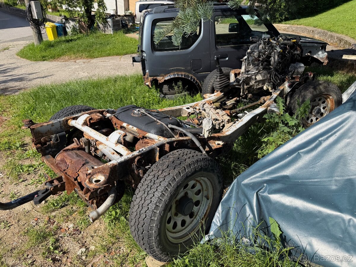 Suzuki Jimny - 8