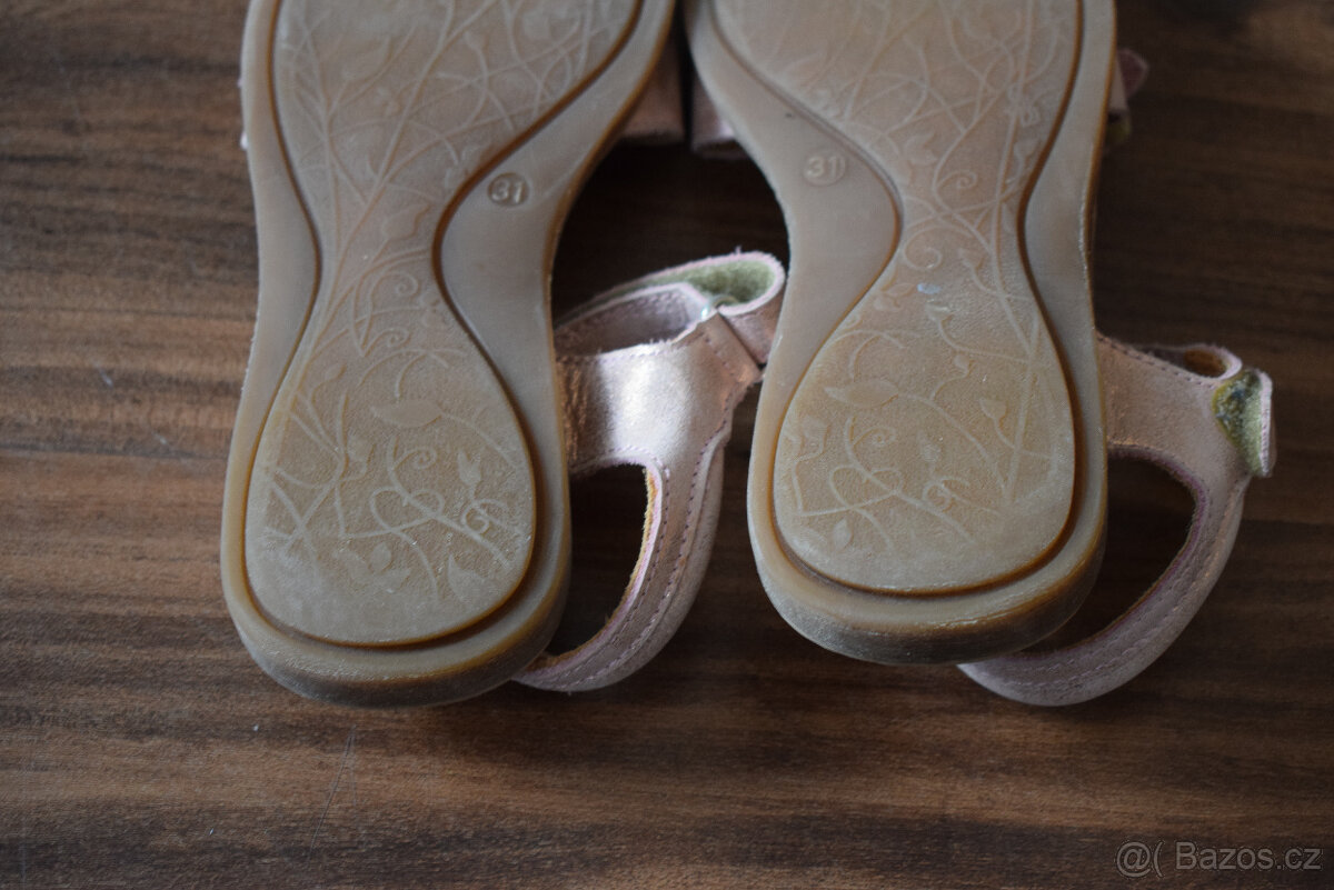 Třpytivě růžové sandále Froddo vel. 31 - 8