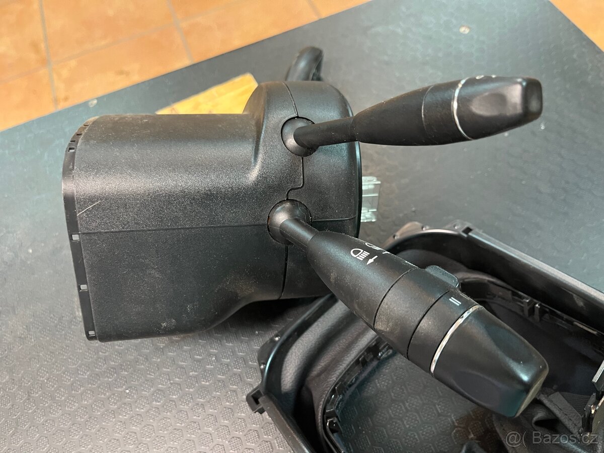 Mercedes e w212 podvolantový ovladač - 8