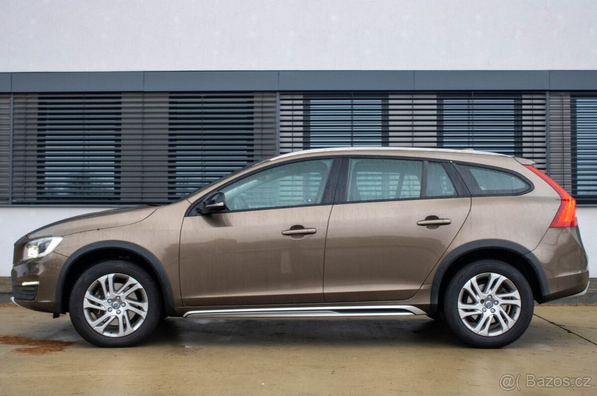 VOLVO V60 Cross Country 2.0L 110kW MT/6 2017 - 8