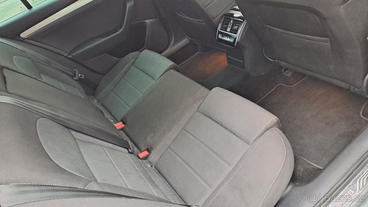 Škoda Superb 1.6 CR TDI Comfort+ NAVI - 8