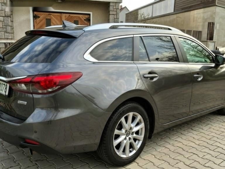 Mazda 6,2.0 benzin Facelit 1. majitel - 8