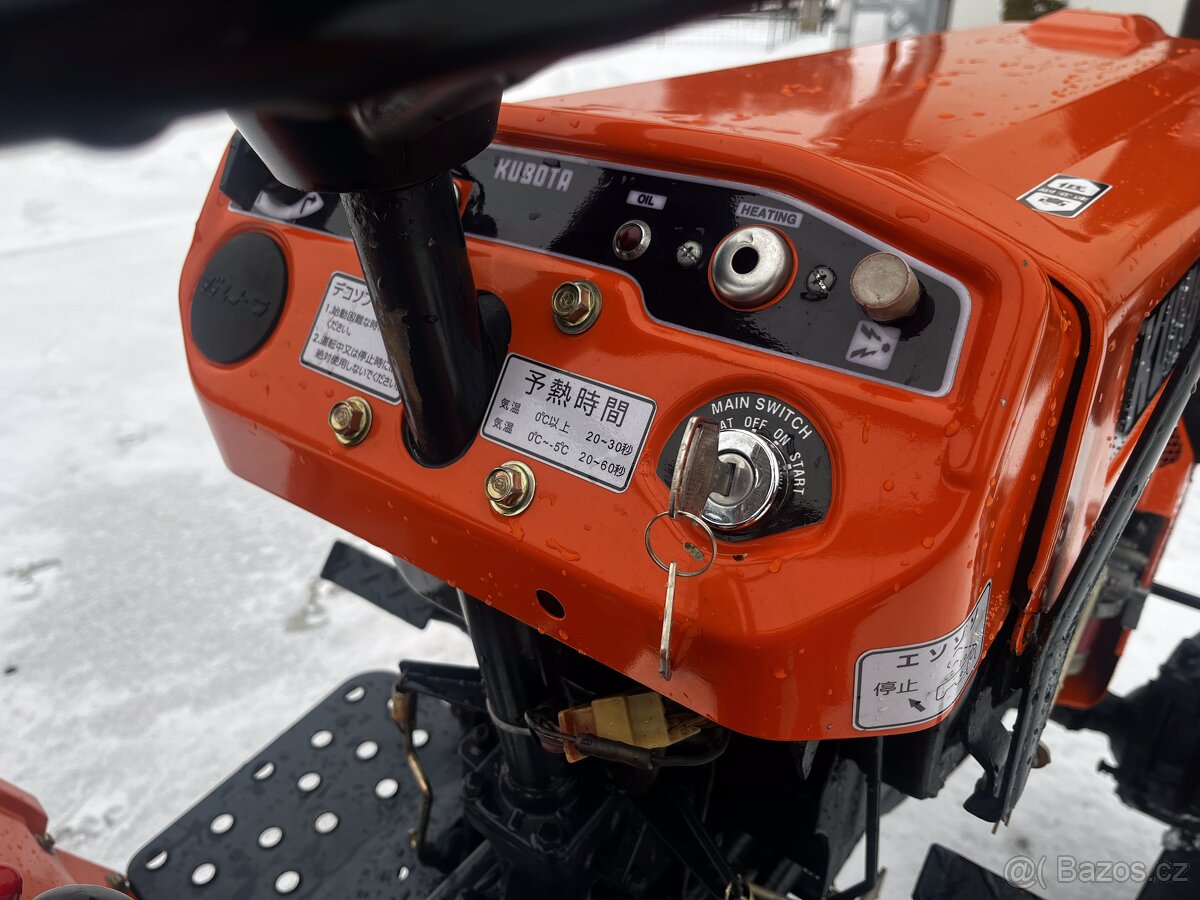 malotraktor Kubota B6001 3válec 4x4 - 8