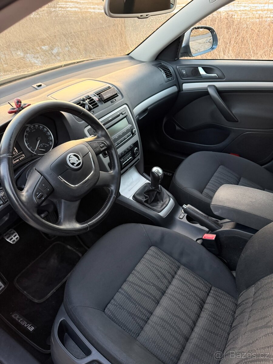 Škoda Octavia II FL 1.4 TSI 90kW Elegance - 8