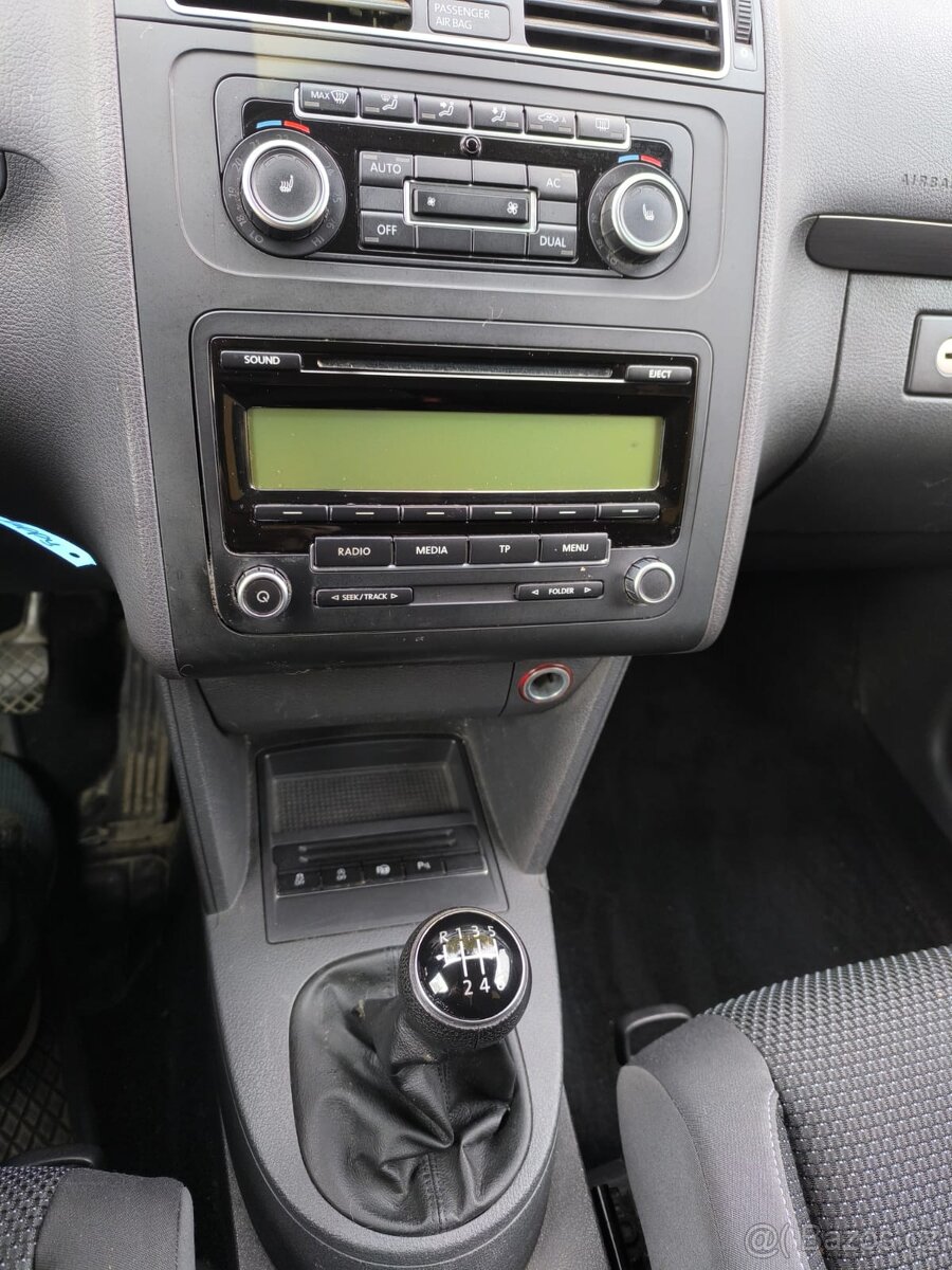 VW TOURAN 1,6 TDI - 8