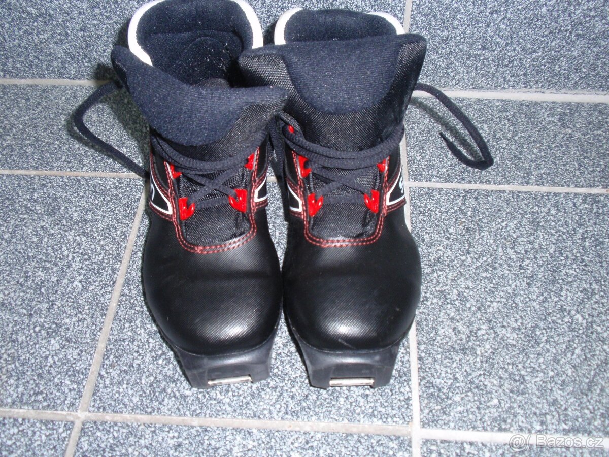 SET BĚŽKY FISCHER 120 CM+BOTY VEL.36,5+HŮLKY 105 CM - 8