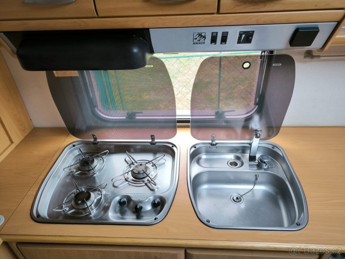 Prodám karavan Knaus Südwind 500 - 8