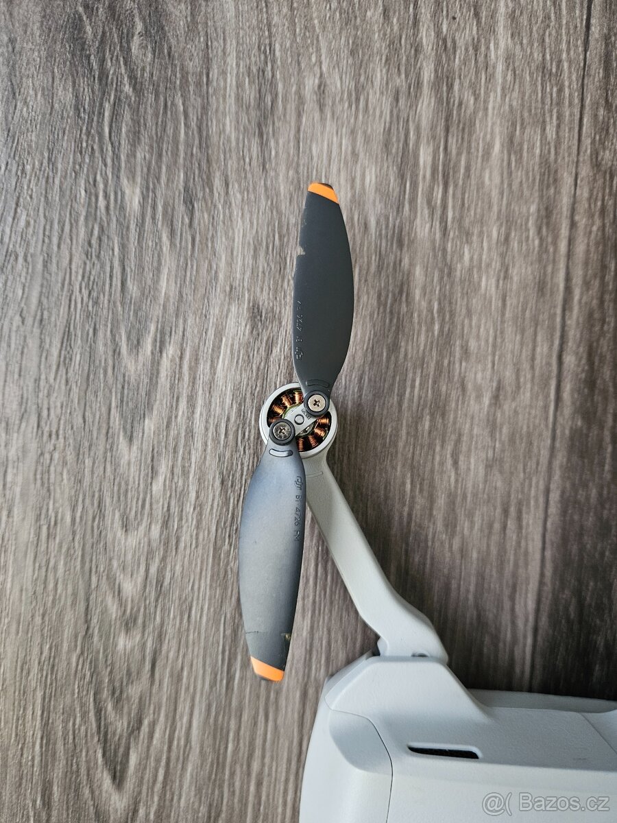 DJI Mini 2 Fly More Combo - 8