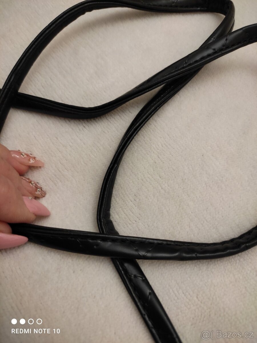 Malá crossbody kabelka - 8