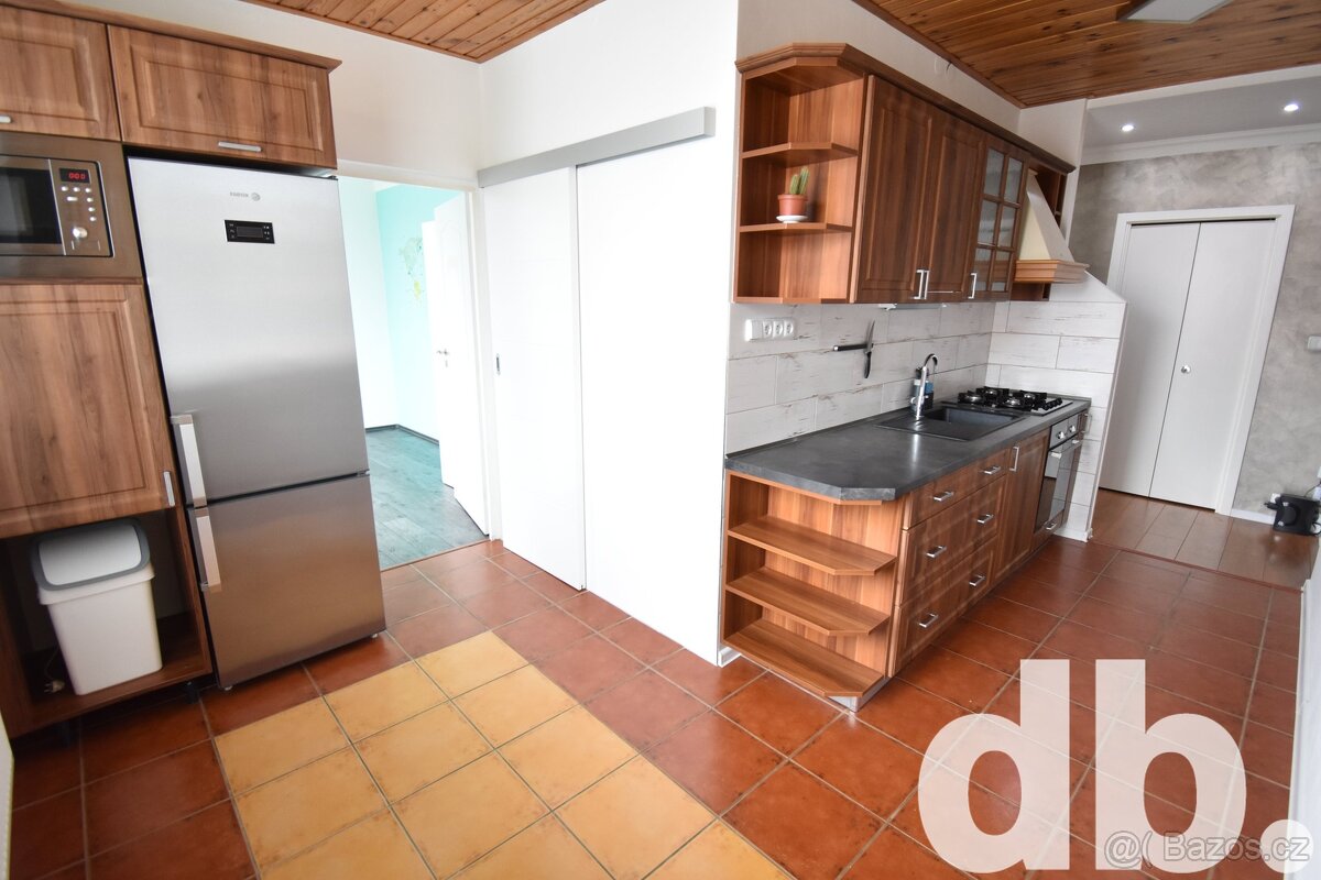 Pronájem byty 3+1, 62 m² - Karlovy Vary - Stará Role - 8