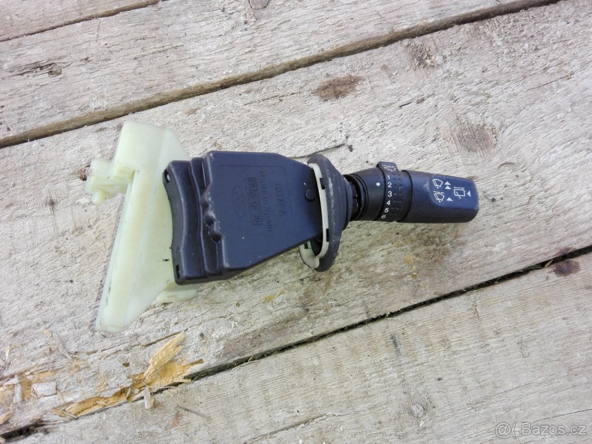 Ford Mondeo II / 2 1.8TD combi - náhradní díly - 8