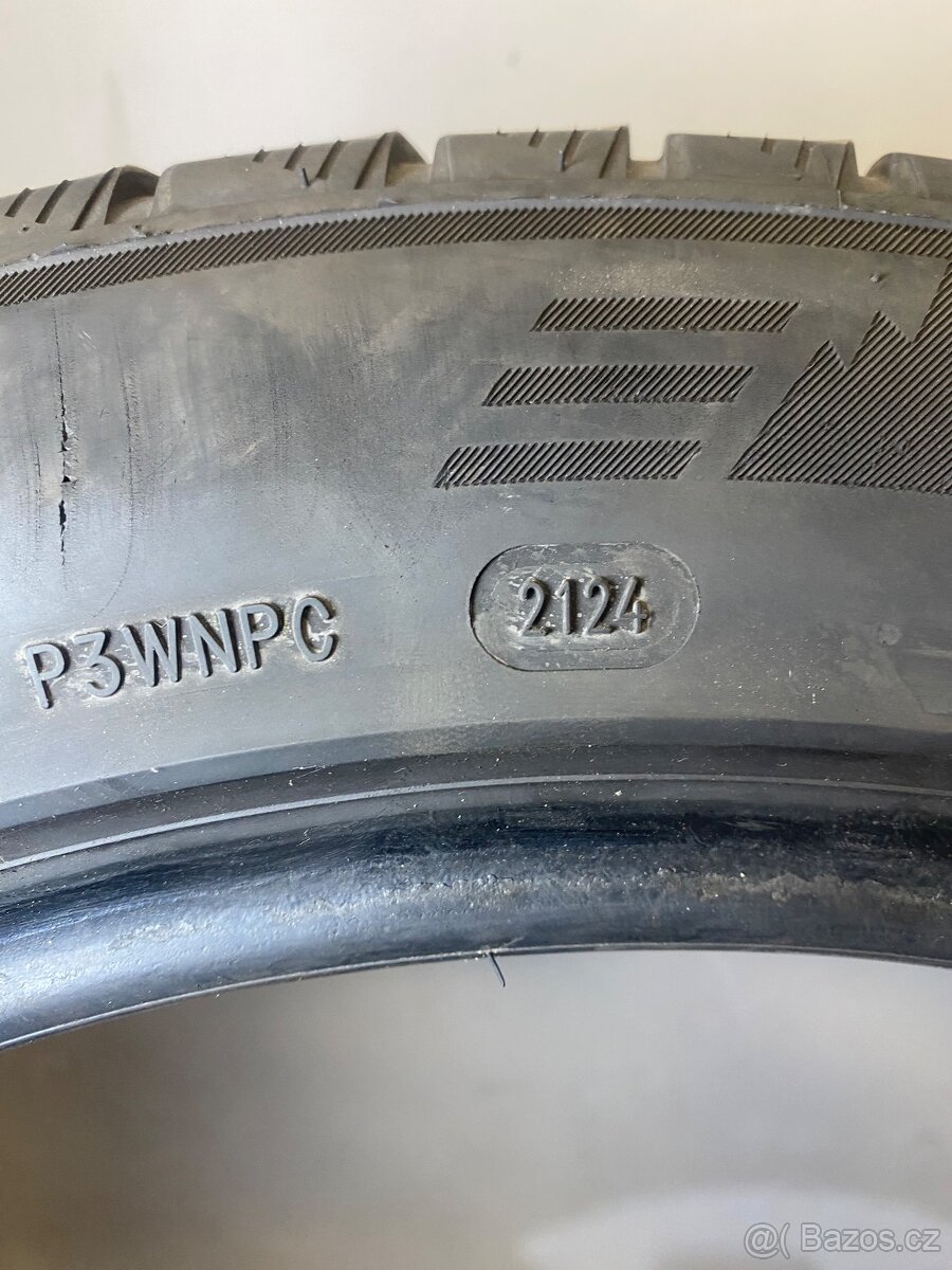 275/45R20 - 8