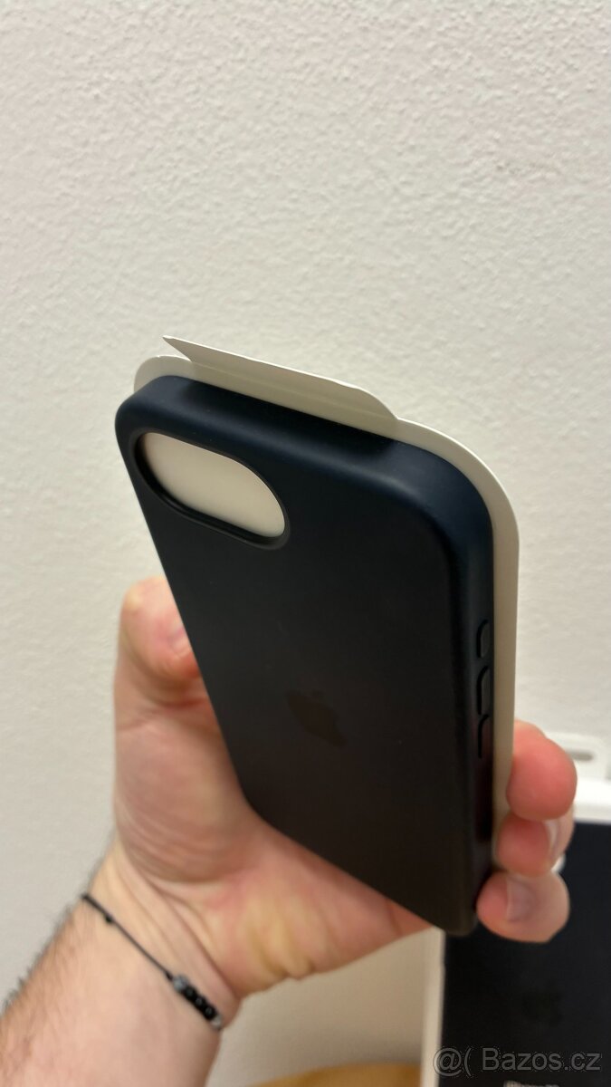 Apple Silikonový kryt na iPhone 16e černý - 8