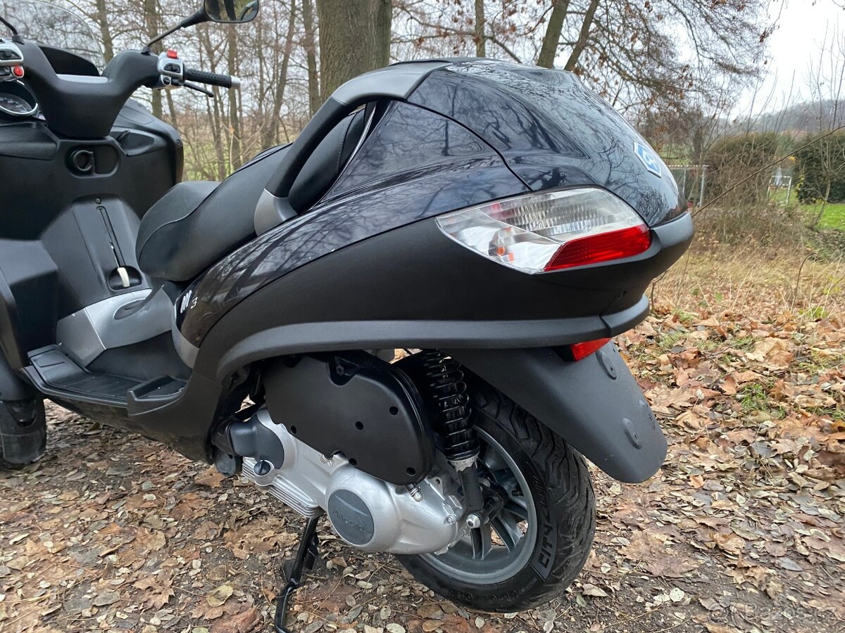 Piaggio MP3 - 8