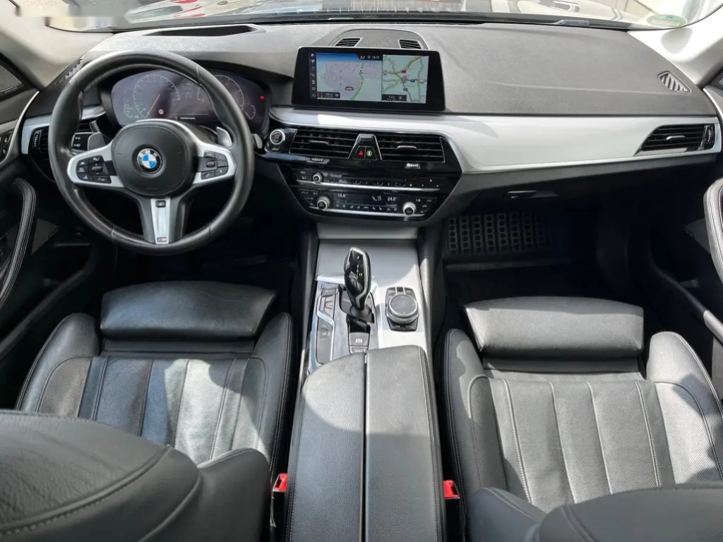 BMW Řada 5, 530D XDRIVE - 8