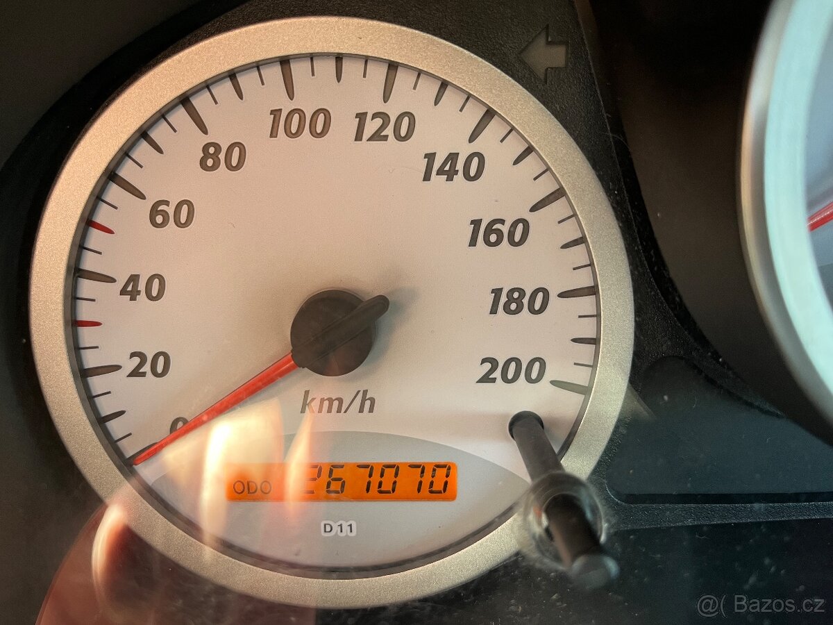 Prodám Toyota RAV 4 - 8