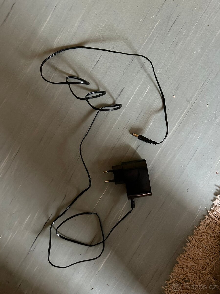 Rowenta ruční vysavač - 8