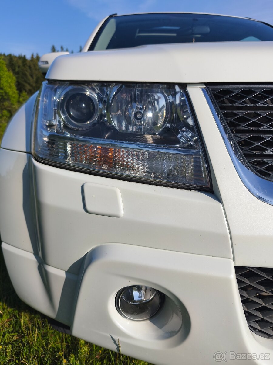 Grand Vitara V6, 3.2 benzín - 8