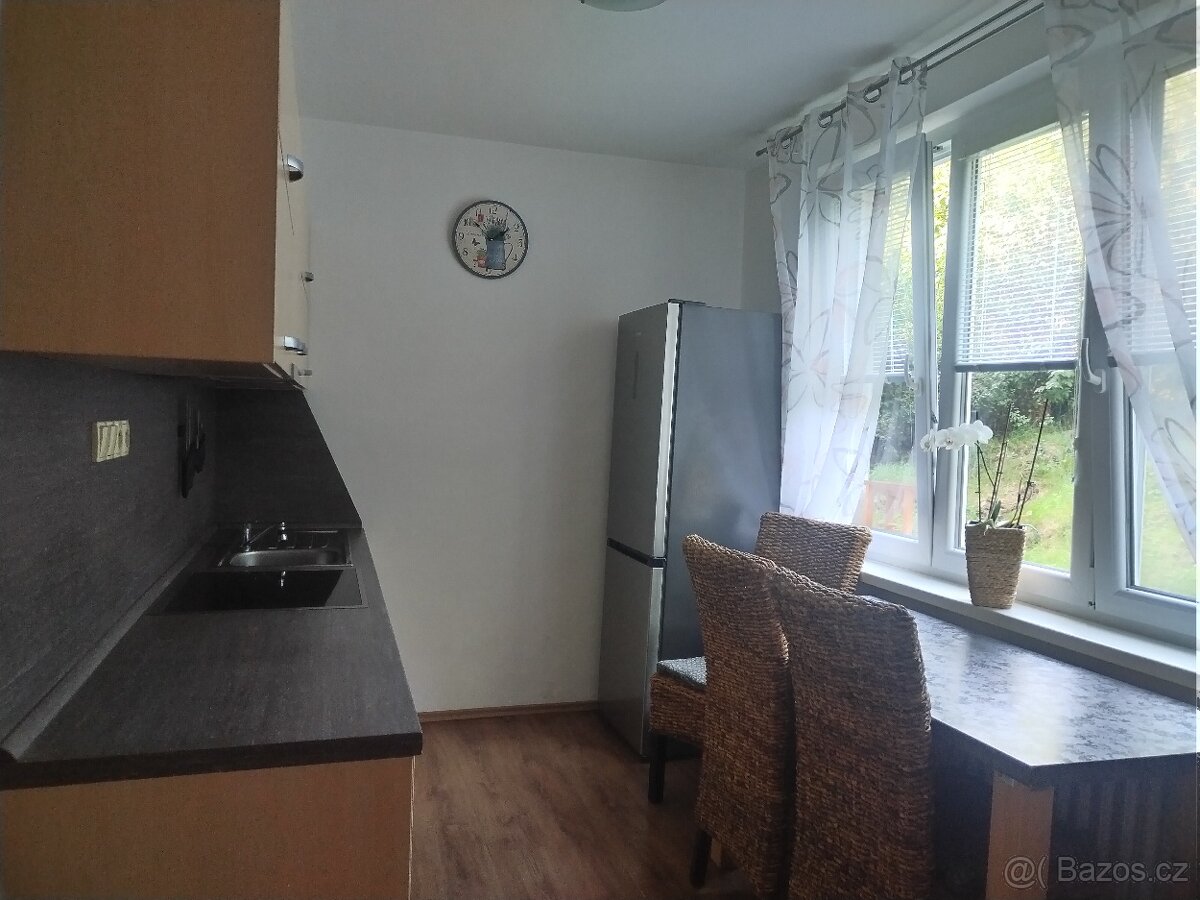 PRODEJ BYTU 3+1 V KYSELCE - 8