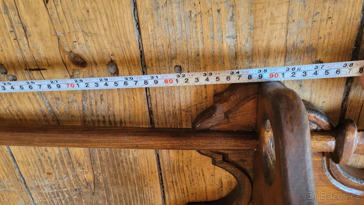 Krásný stojan na zbraně - materiál dřevo - 8