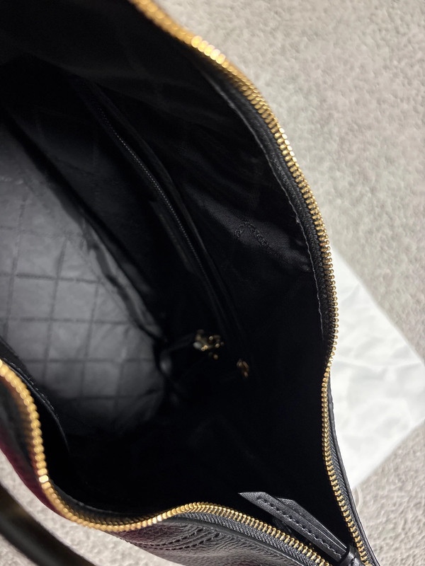 Michael Kors Sienna Černá kožená kabelka - 8