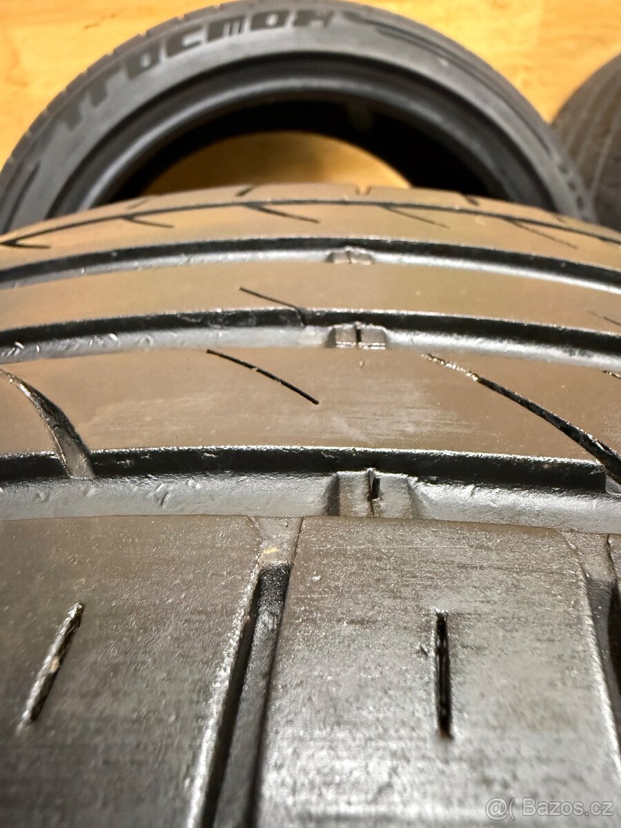 Letní pneu 225/40/18 - 8