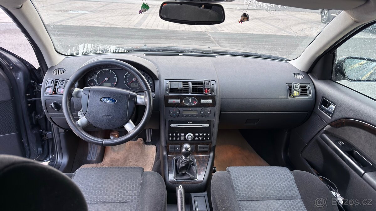 Ford Mondeo Mk3 - 8