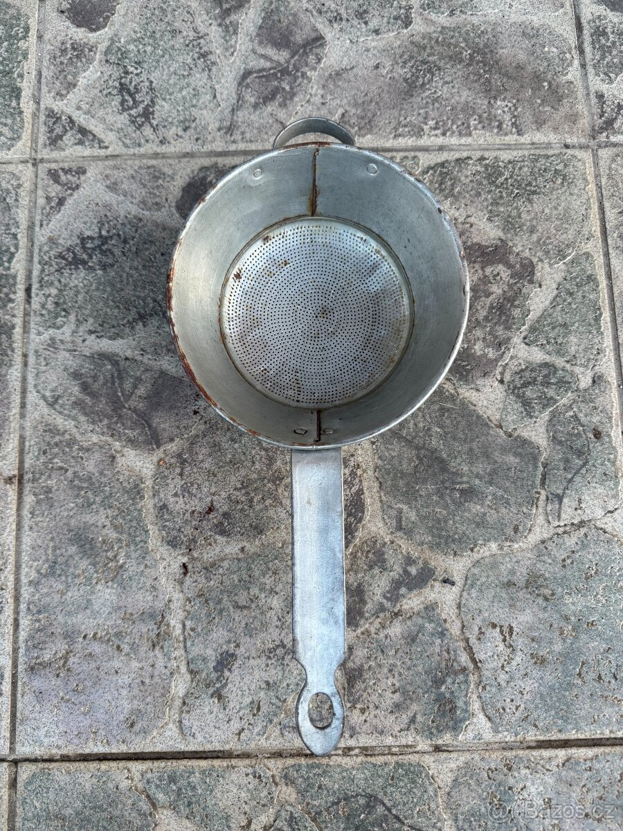 Smaltované nádobí - 8