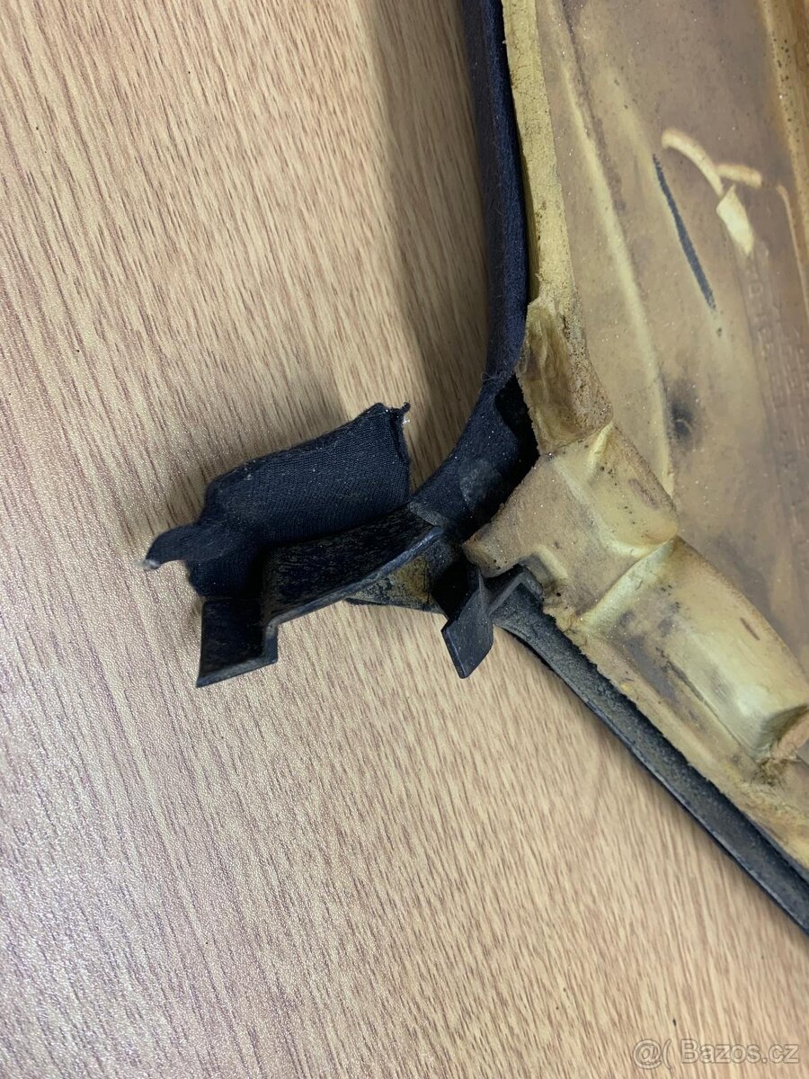 BMW E36 díly - blinkr, lišta, stabíky, c-sloupky - 8