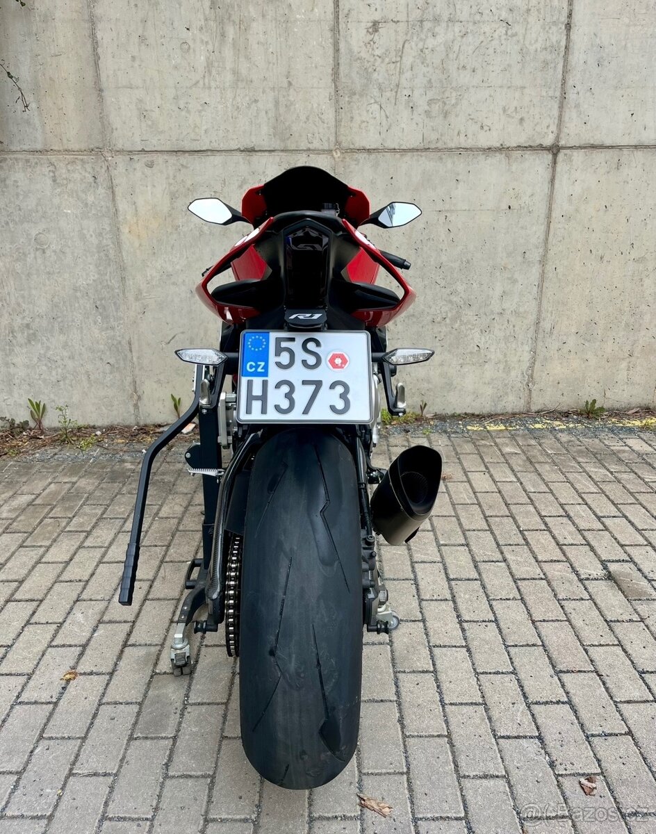 Yamaha YZF-R1 RN32 - 8