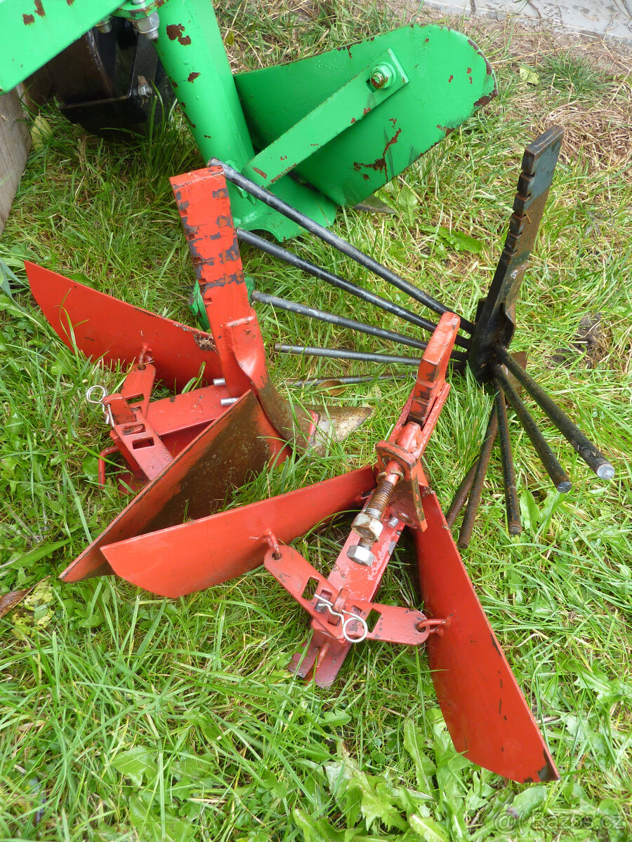 Malotraktor Kubota B 7000 4WD a příslušenství - 8